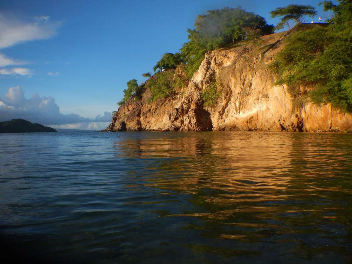 Roches Percees *** Villa Terre-De-Haut ภายนอก รูปภาพ